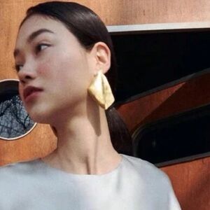 Gold geo stud earrings